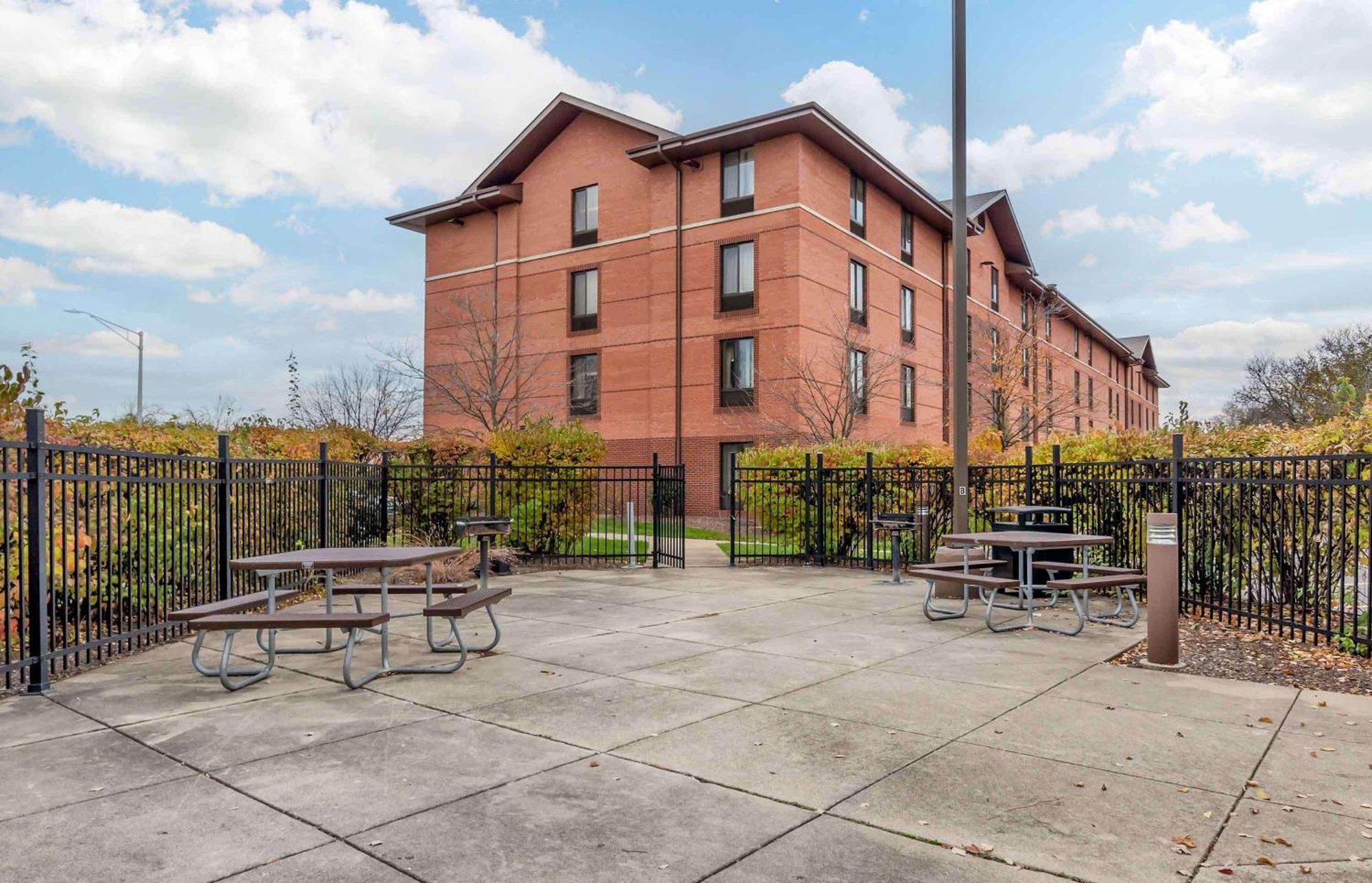 Extended Stay America Suites - Chicago - Lombard - Yorktown Center Εξωτερικό φωτογραφία